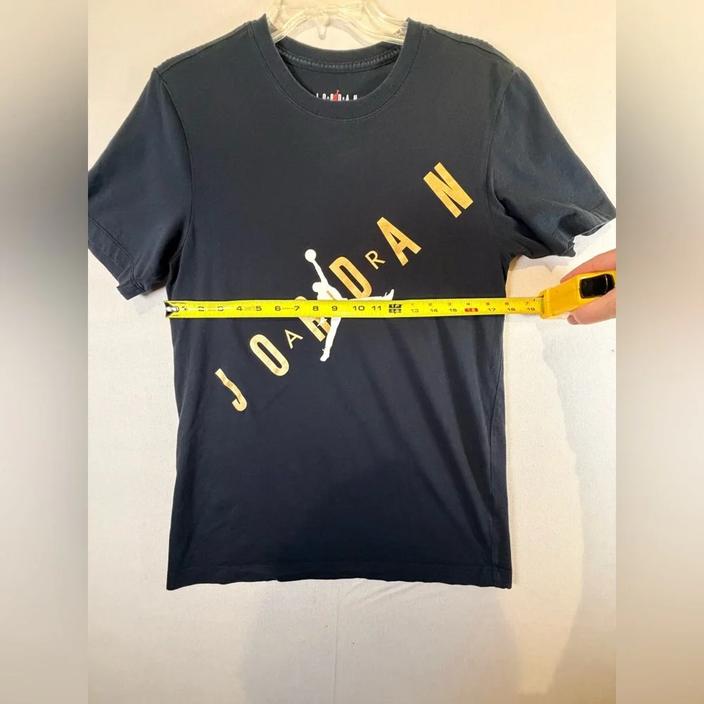 Jordan Graphic T Shirt Men’s Small Black Gold Jumpman Tee